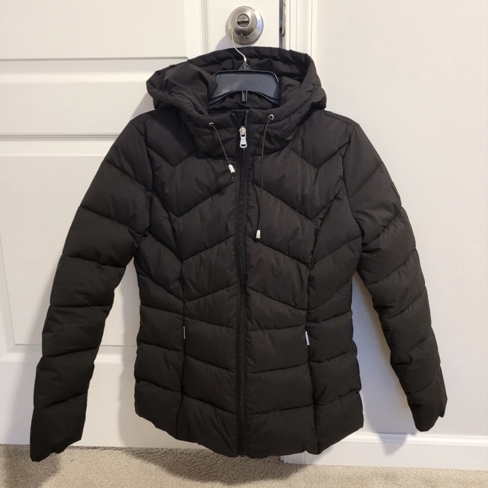 Women's Puffer Jacket (size S) 😍
